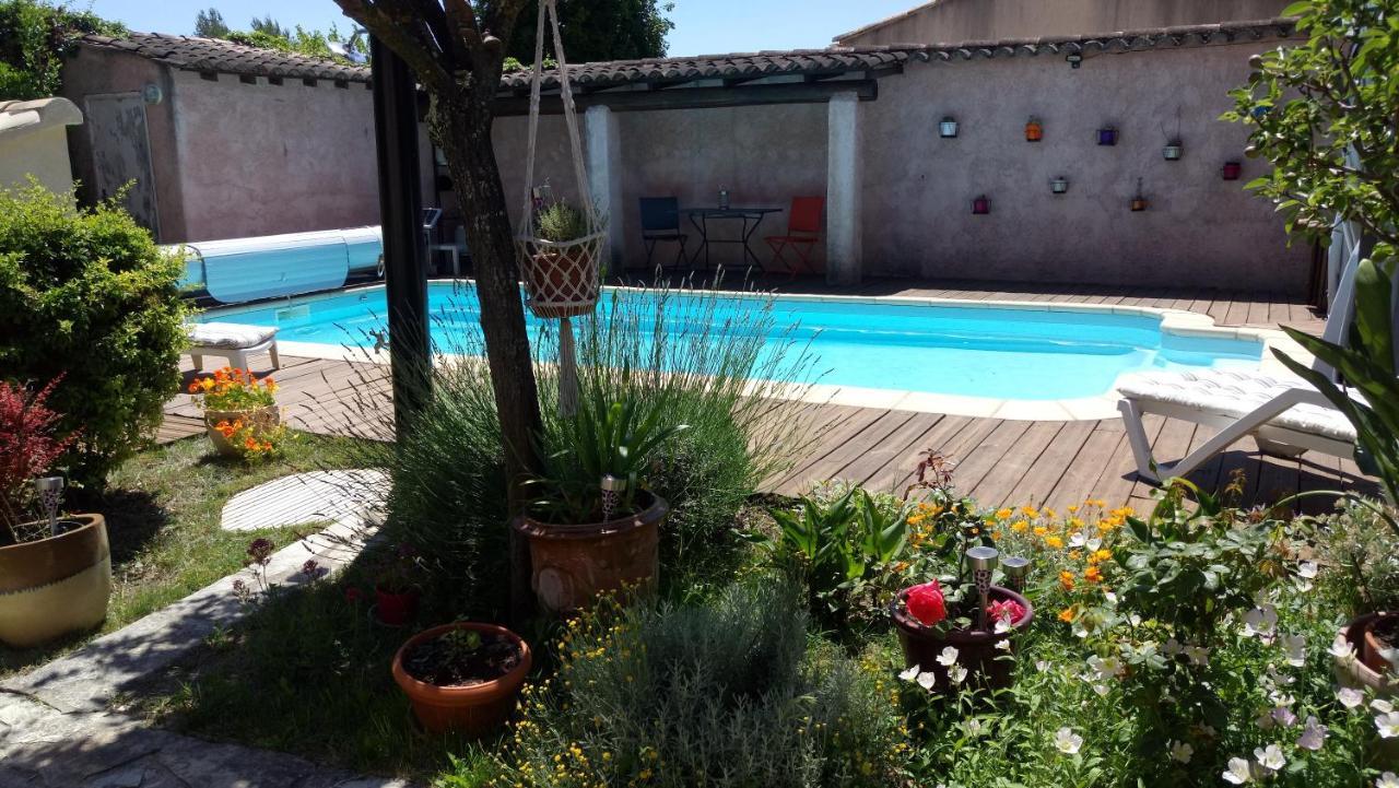 Brig'Gite LʼIsle-sur-la-Sorgue Exterior foto