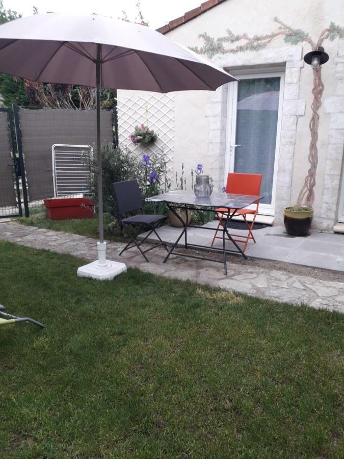 Brig'Gite LʼIsle-sur-la-Sorgue Exterior foto